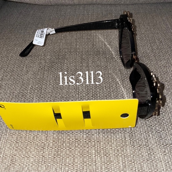 Aldo x Disney Sunglasses 😎 - Picture 4 of 6